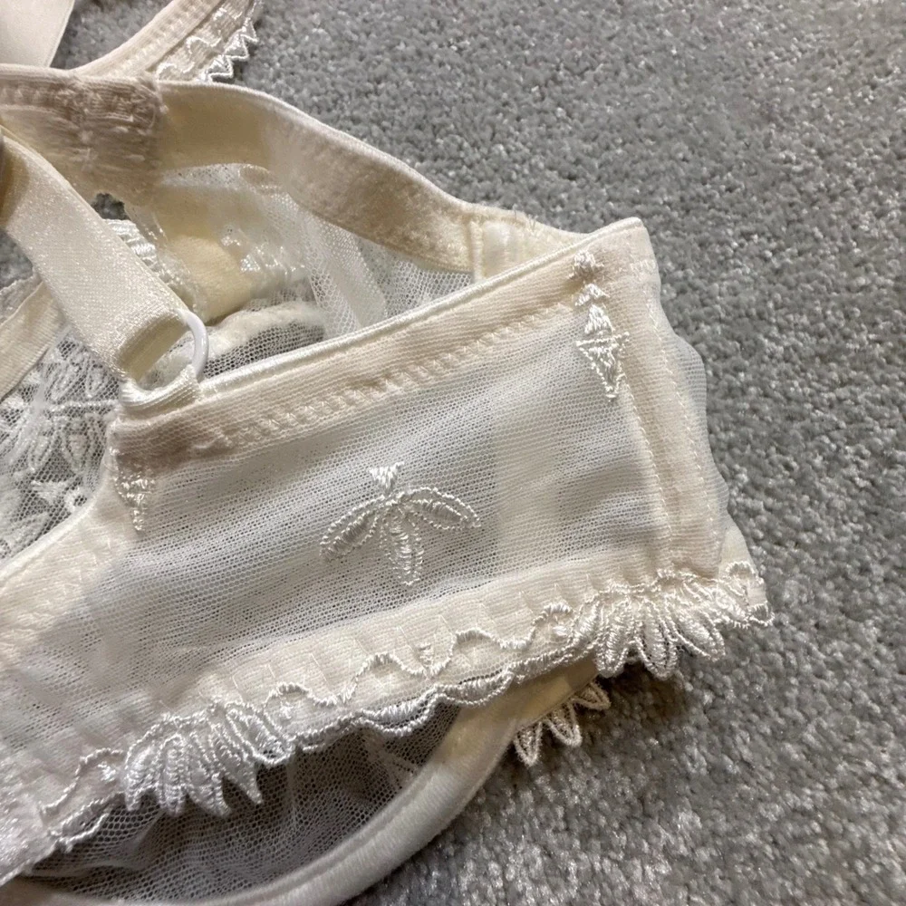 Vintage Y2K Chantelle Paris Lace Embroidered Sheer Mesh Bra‎ 32DD Made in France
